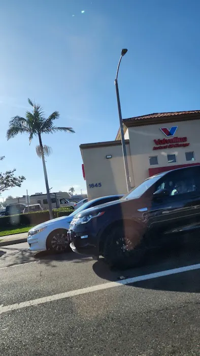 Valvoline Instant Oil Change 3