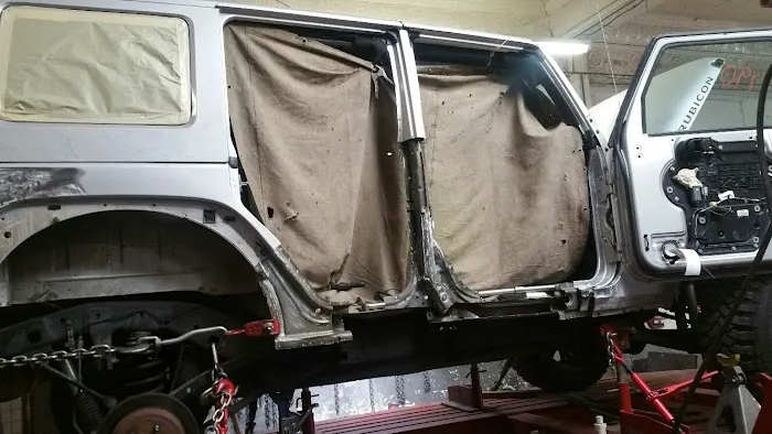 BM Auto Repair Collision Specialist 5