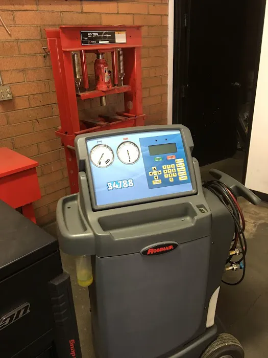 Rob's Auto Repair 5