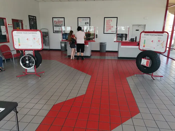 Discount Tire 0