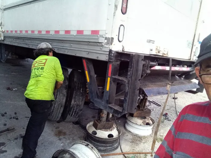 V&R Truck service 2