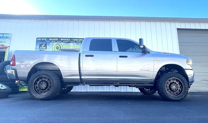 Quality Tire Distributor 2