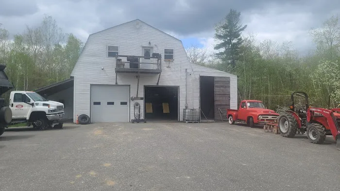 Linscott's Auto Sales & Service 9