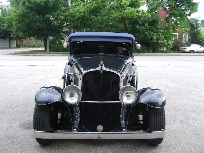 Leo's Custom Auto Upholstery 0
