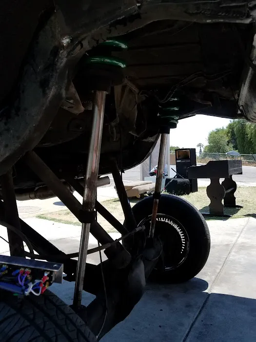 Simmons 4X4 Automotive Repair Center 3