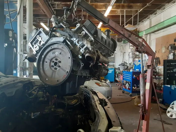 Hammett's Garage 5