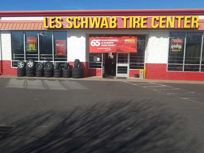 Les Schwab Tire Center 7