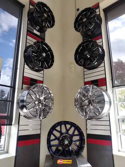 Les Schwab Tire Center 4