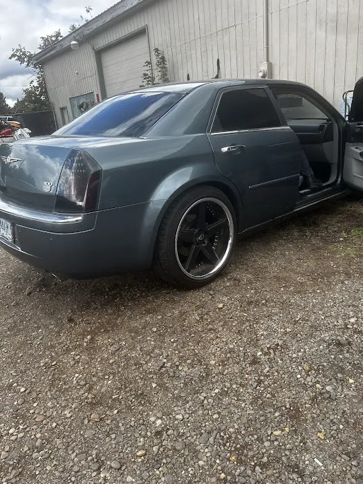Dakota's Automotive 9