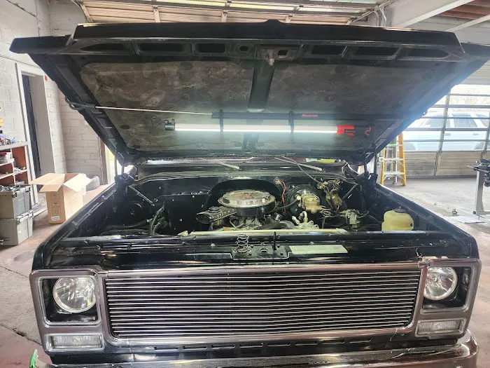 Dakota's Automotive 8