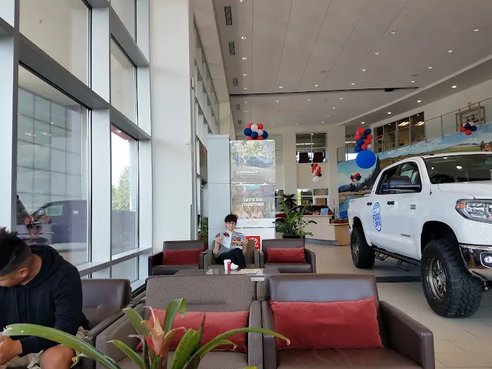 Capitol Toyota Service Center 2