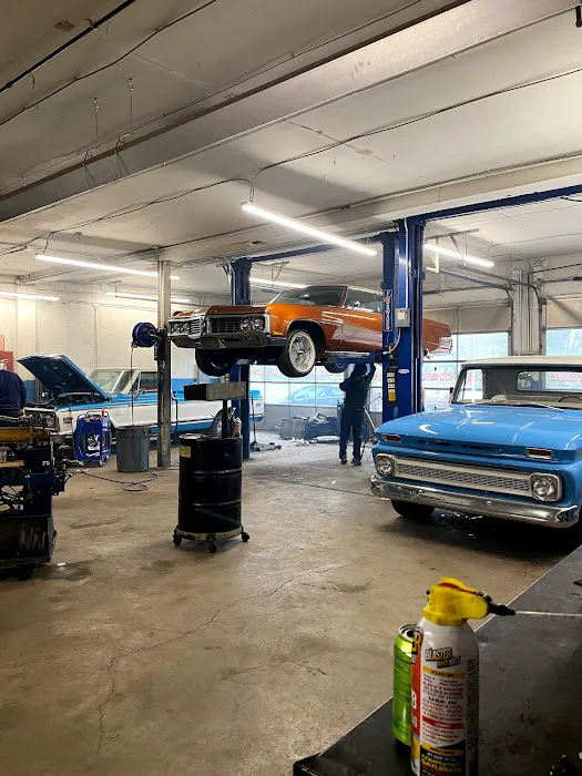 Mid-Michigan Muffler & Brakes 0