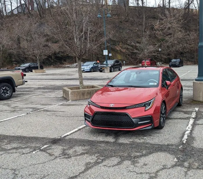 Johnstons Toyota Service 4