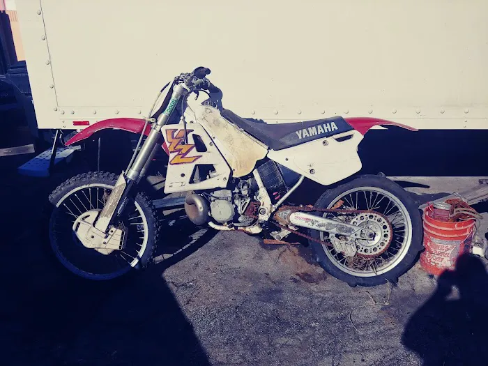 Alvarado's Garage 3