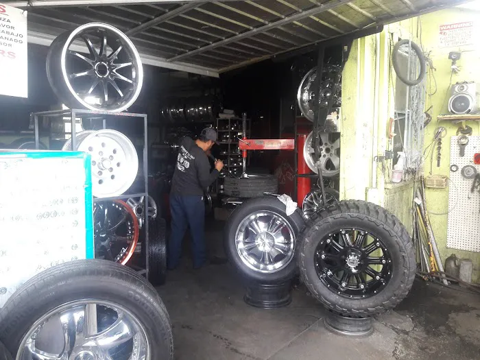 Alvarado's Tire Shop 5