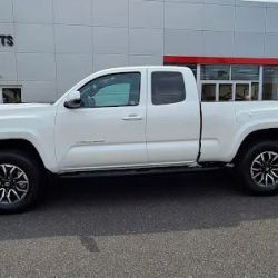 Service Center at Toyota of Runnemede ico