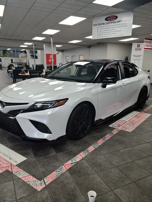Service Center at Toyota of Runnemede 6