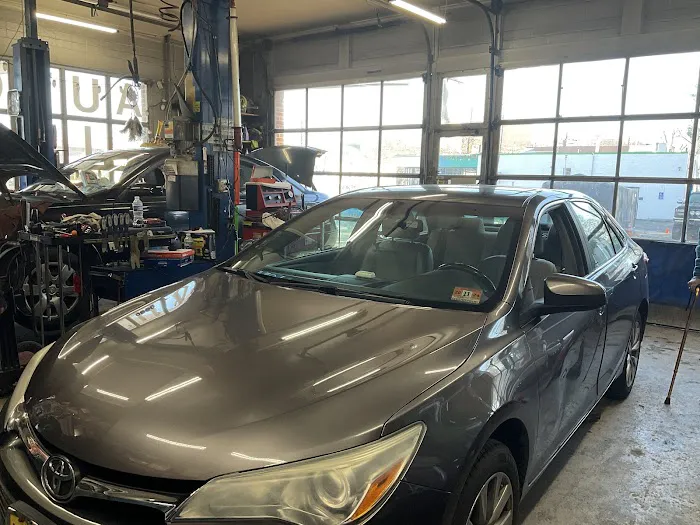 Billy Brown's Auto & Truck Services 6