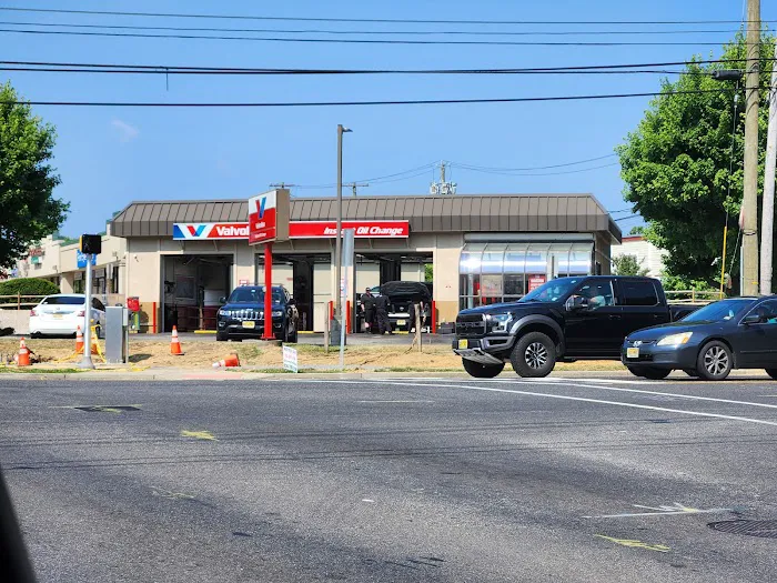 Valvoline Instant Oil Change 3