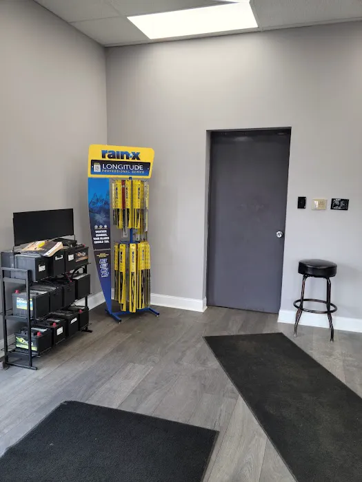 Mikiee's Car Care Center 0