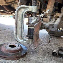 Hillbilly Automotive & Tire ico