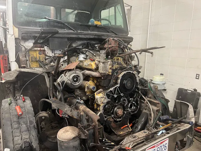Wades Truck & Trailer Repair 9