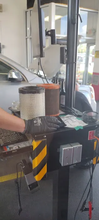 Valvoline Instant Oil Change 4