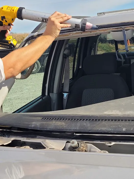 J's Auto Glass 6
