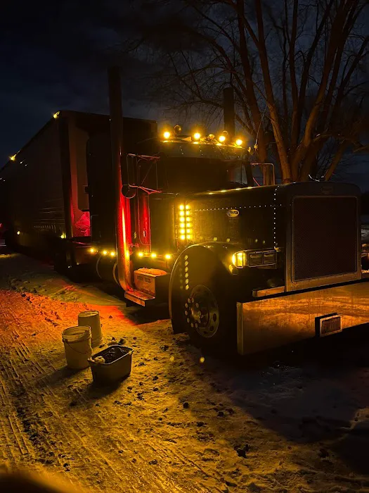Mayhugh's Big Rig Repair 5
