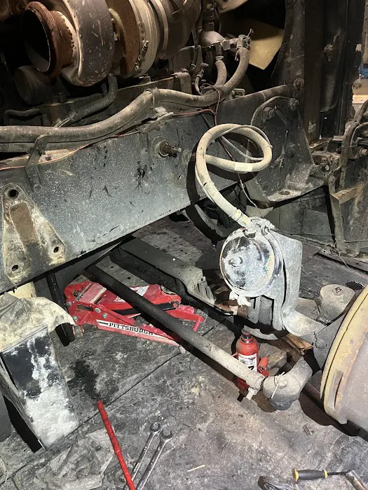 Mayhugh's Big Rig Repair 8