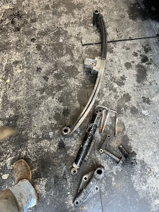Mayhugh's Big Rig Repair 9