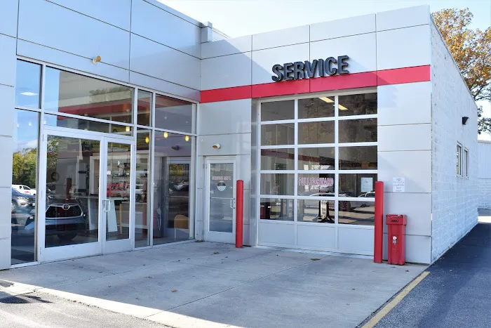 Glockner Toyota Service Center 7