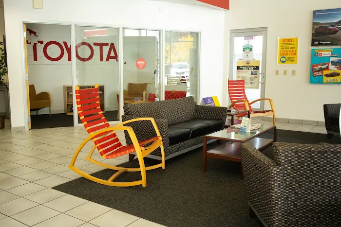 Glockner Toyota Service Center 9