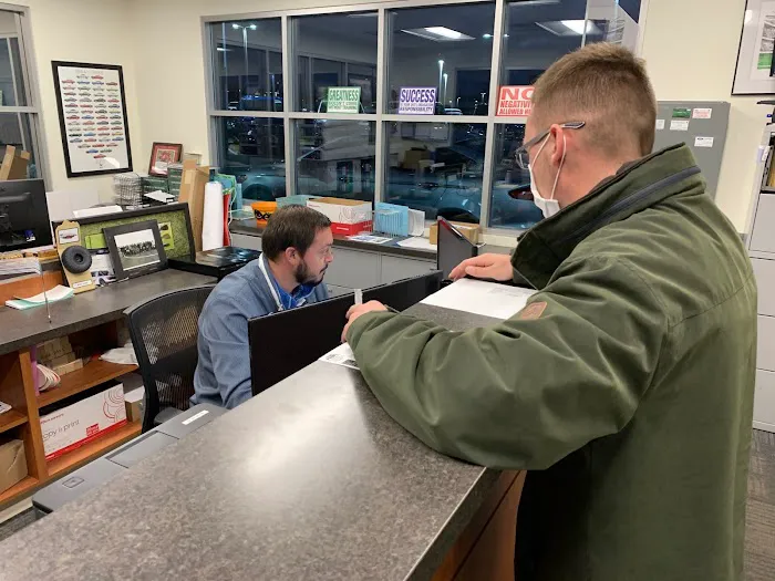 Ford Service Center 3