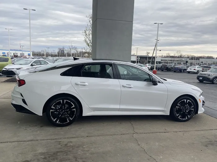 Kings Kia Service Center 3