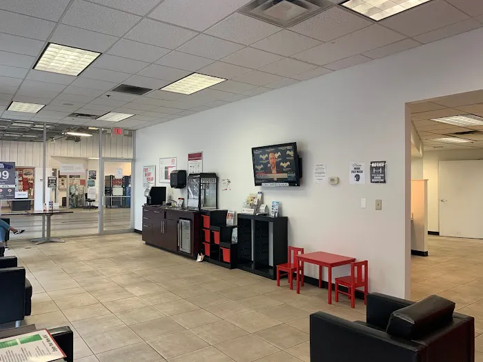 Kings Kia Service Center 8