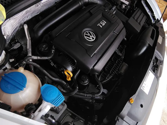 Kings Volkswagen Service Center 5