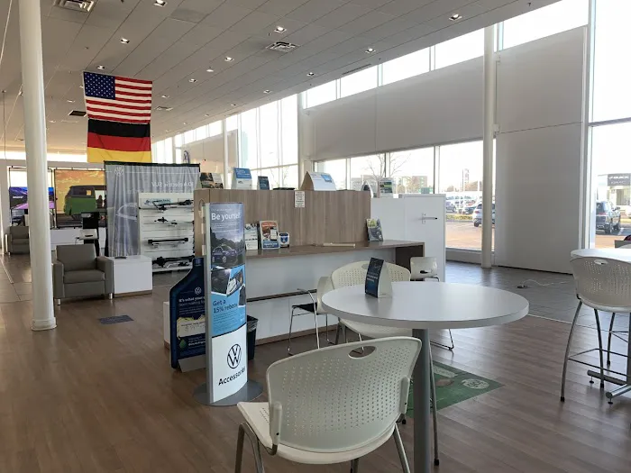 Kings Volkswagen Service Center 8