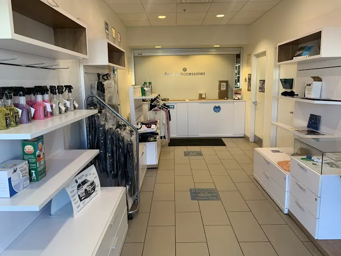 Kings Volkswagen Service Center 7