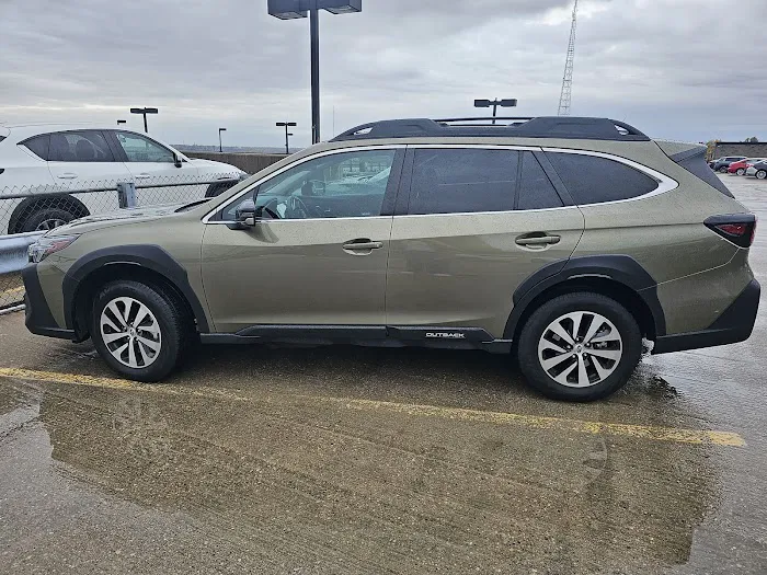 Subaru of Kings Automall Service Center 1
