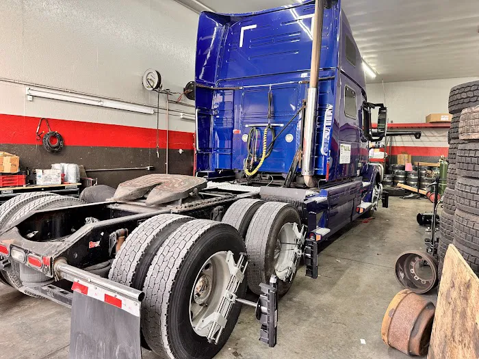 Fleet Pro Truck and Trailer Repair 9