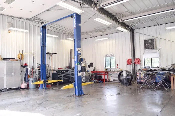 Rohr's Body Shop 1