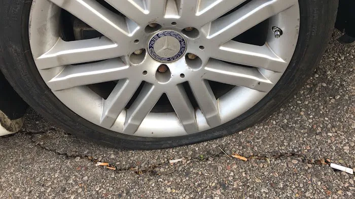 Grismer Tire & Auto Service Center 6