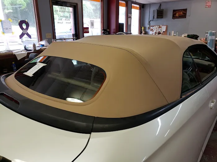 Jacks' Auto Upholstery 3