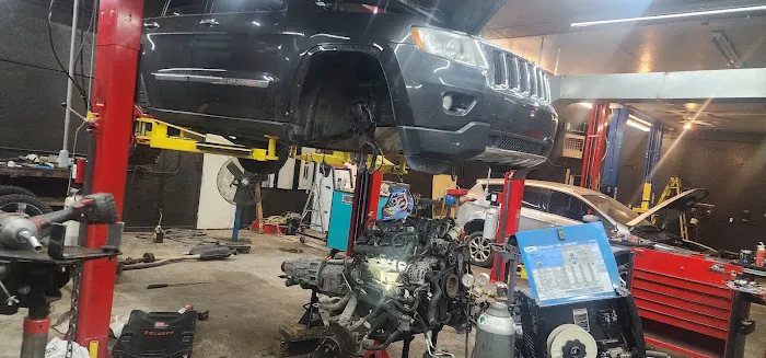 Boone's Auto LLC 7