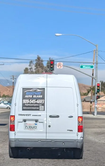 Right Way Auto Glass 1