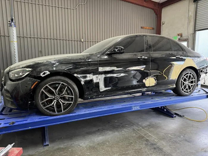 AVRA Collision & Auto Body Shop 8
