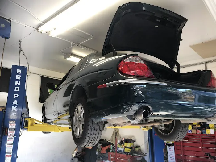 Armandos European Automotive 9