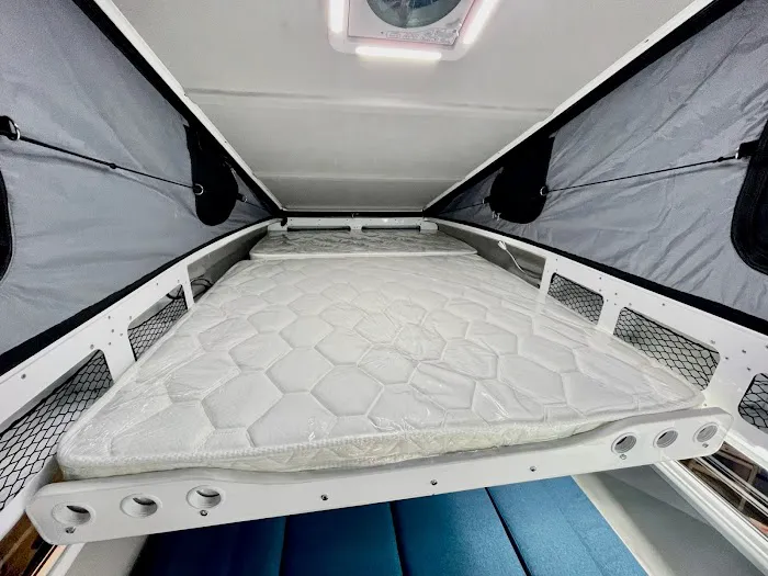 Campluxe Cabovers 8
