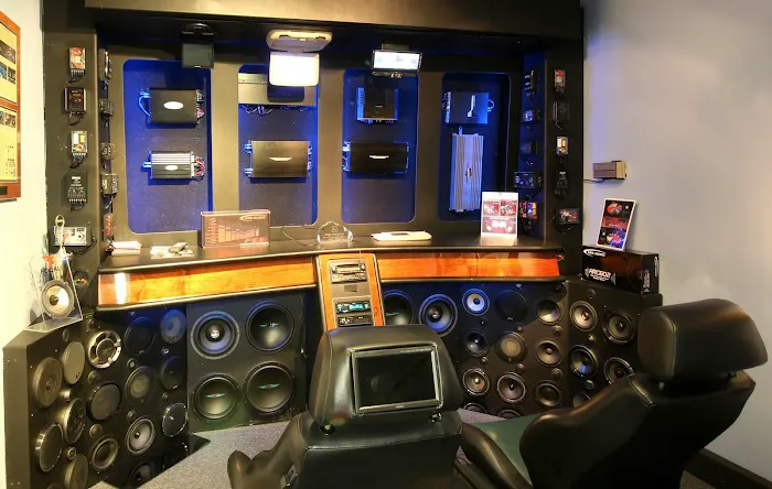 Streetnoyz Car Stereo and Customs 5